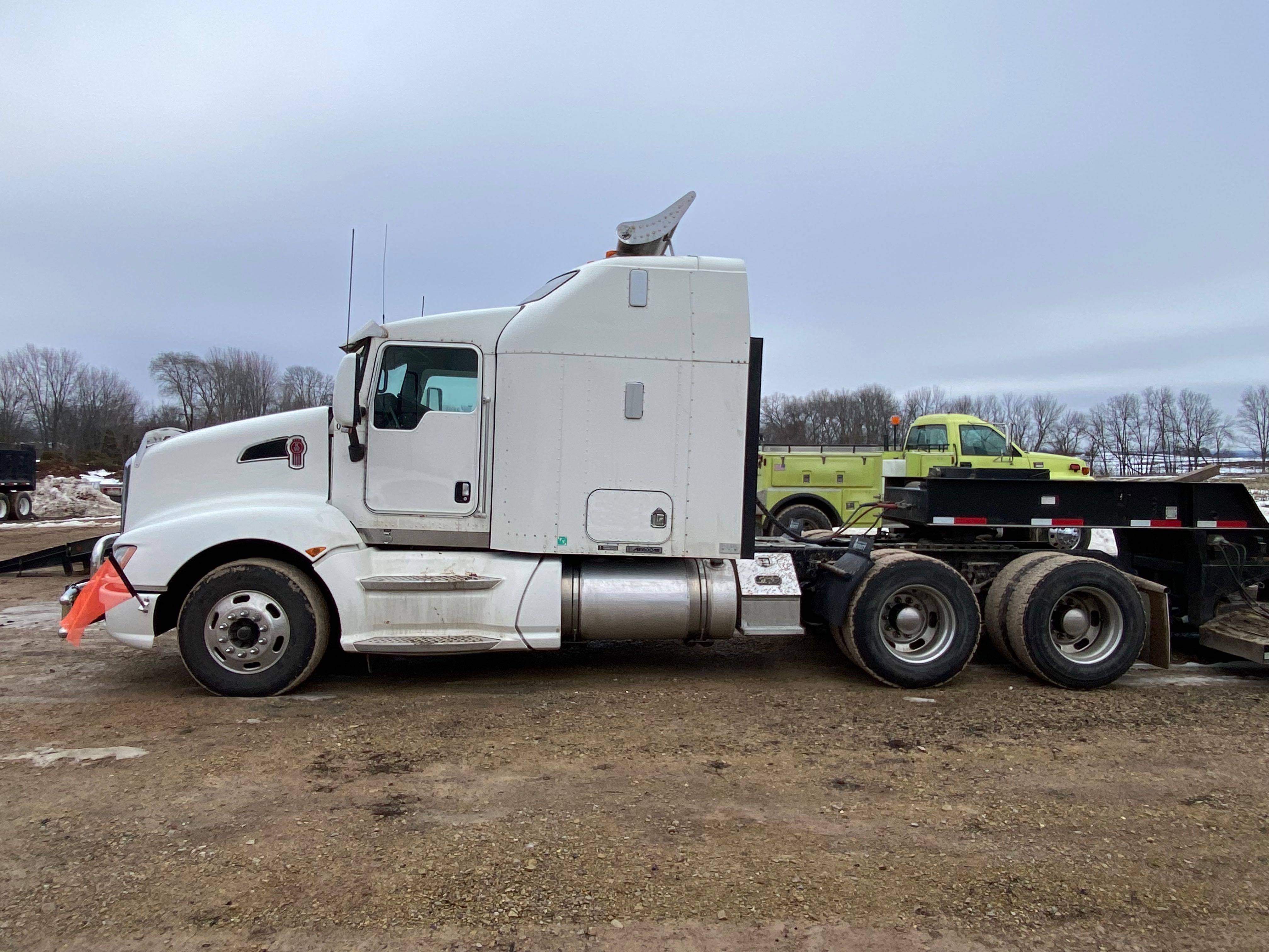 2009 KENWORTH T660 - Image 4